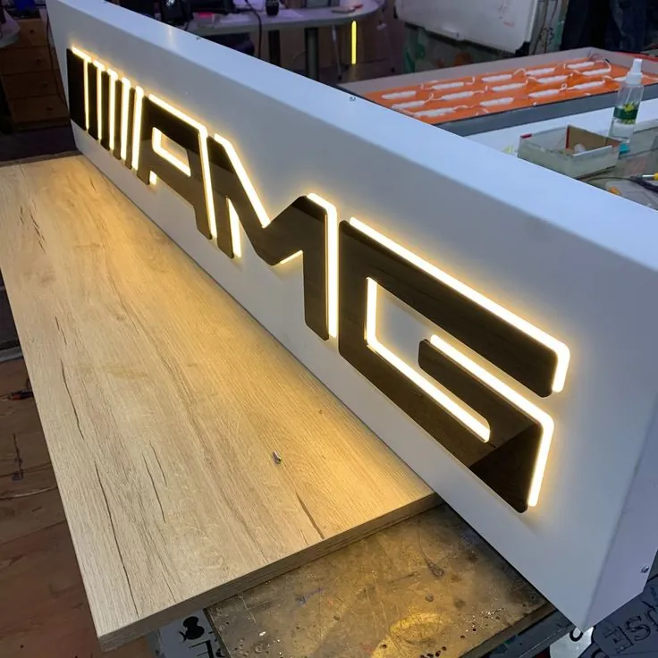 Illuminated 3D channel letters